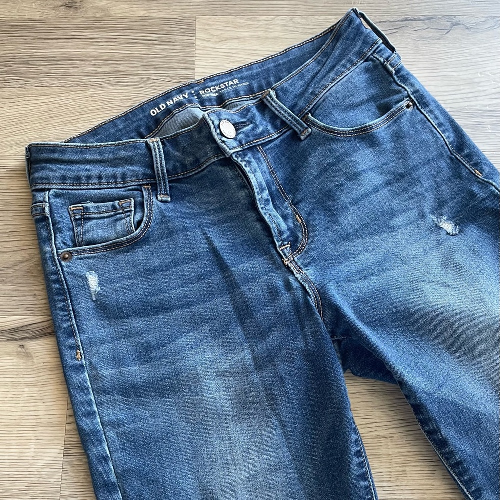 4/$25 | Old Navy | Rockstar Mid Rise Distressed Skinny Jeans for Women | Size 2 - Picture 2 of 8